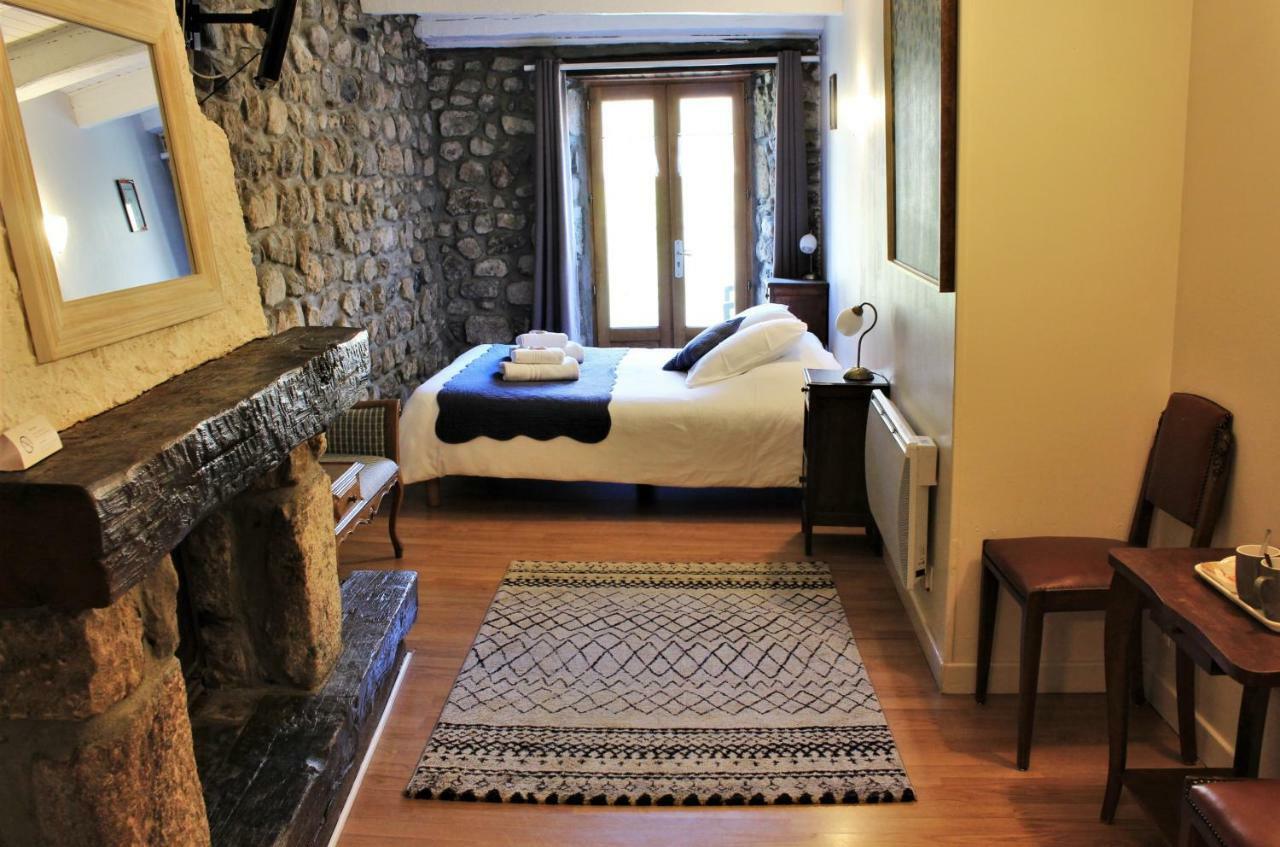L'Auberge De Montpezat Dış mekan fotoğraf